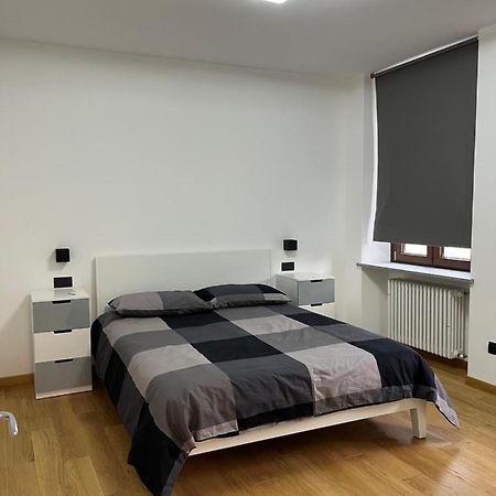Appartamenti Dora Baltea Ивреа Екстериор снимка